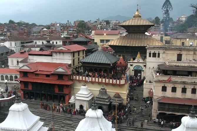 1 Day Kathmandu Valley Sightseeing Tour - Stop 2: Pashupatinath Temple and Hindu pilgrimage in action