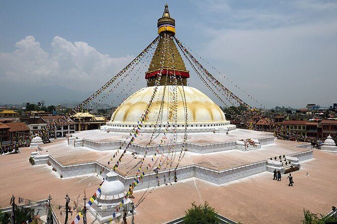 1 Day Kathmandu Valley Sightseeing Tour - Where you start in Thamel and how the day flows