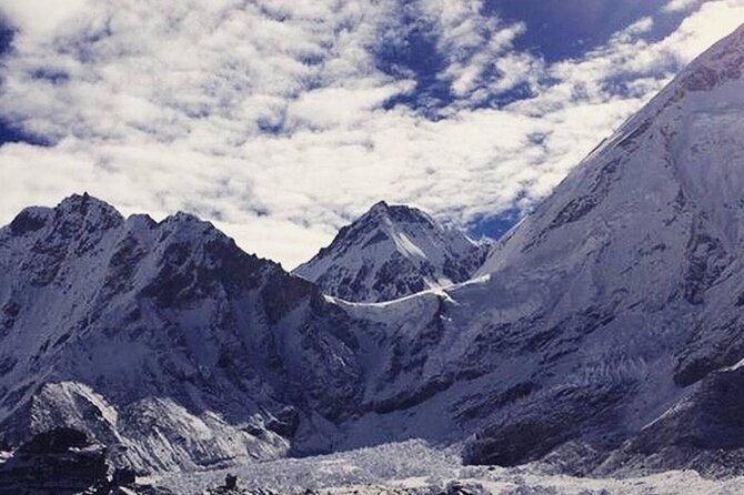 12 Days Everest Base Camp Trek - Everest Base Camp and Kala Patthar: the photo day with real meaning