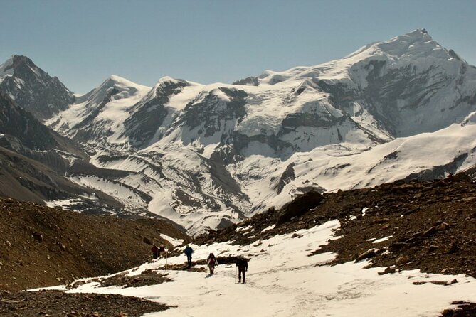 14 Days Annapurna Circuit Trek - Pisang to Manang: gaining elevation, and stepping into a Tibetan-influenced village feel