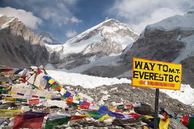 14 Days Private Tour Everest Base Camp Trek - Lobuche and Everest Memorial: moving toward the high plateau