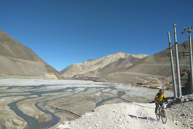 Annapurna Circuit Trek 12 days - Kaligandaki Gorge, Annapurna I, Dhaulagiri, and Machhapuchhre