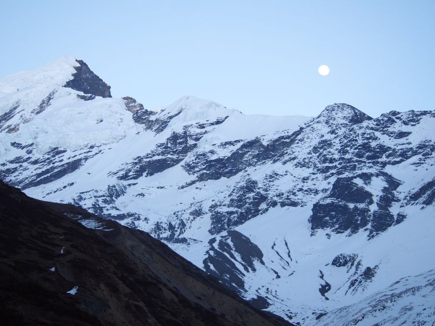 Annapurna Circuit Trekking 13 Days - The Thorong La crossing at 5,416m: the day you will remember