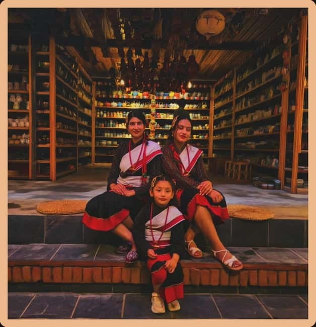 Bhaktapur: Experience the Art of Clay, Curd, and Chant - Evening Bhajan at a Temple: Folk Music That Feels Like Community