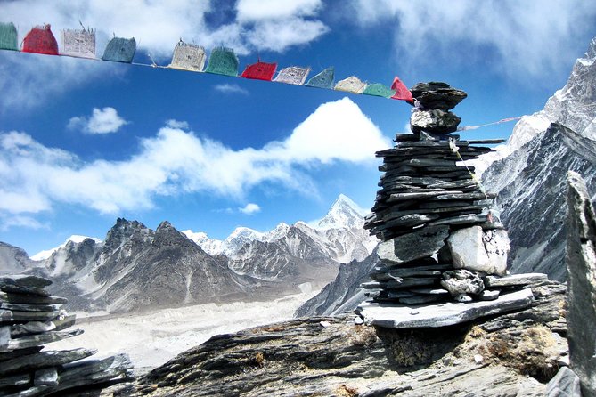 Everest Base Camp Trek with Helicopter Return - 10 Days - Chola Lake and Duglha: the day you feel altitude in your breathing
