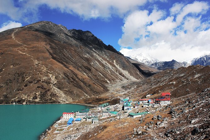 Everest Gokyo Valley Trek - 12 days - Day 5: Rhododendron forest to the Kharkas, then Gokyo-bound