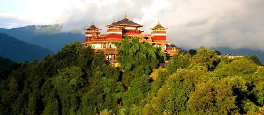 From Kathmandu: 2 Stupas and Kopan Monastery Spiritual Tour - Guides and pace: why the experience feels smooth