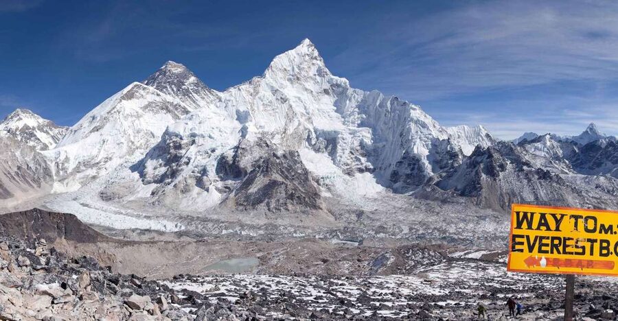 From Kathmandu Budget: 15 Day Everest Base Camp Trek - Weather and timing: when you get the best chance of clear views