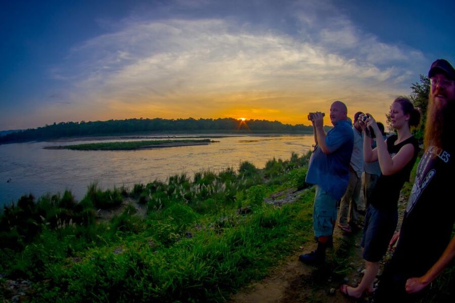 From Kathmandu/Pokhara: 3-Day All-Inclusive Chitwan Safari - Day 1 in Sauraha: Tharu culture and a comfortable base
