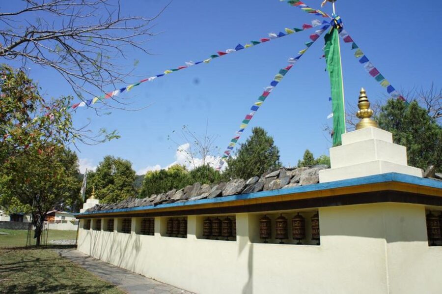 Half day Tibetan cultural tour - Handmade carpets: watching work happen, then shopping with context