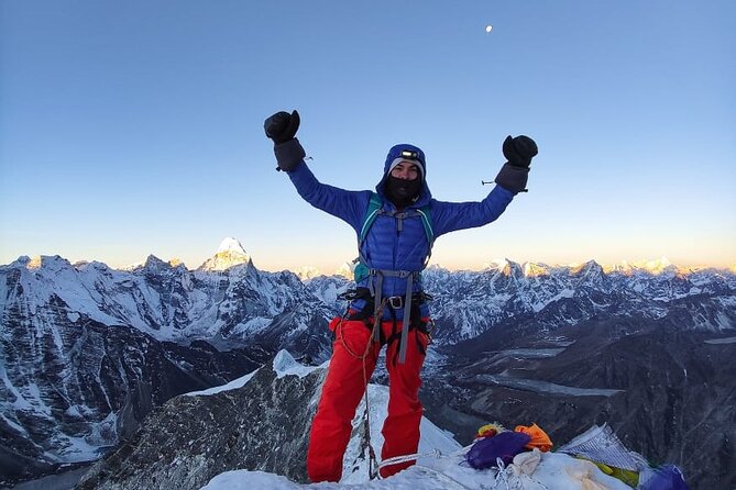 Island Peak Climbing - Chhukung and the Chhukung Ri acclimatization push