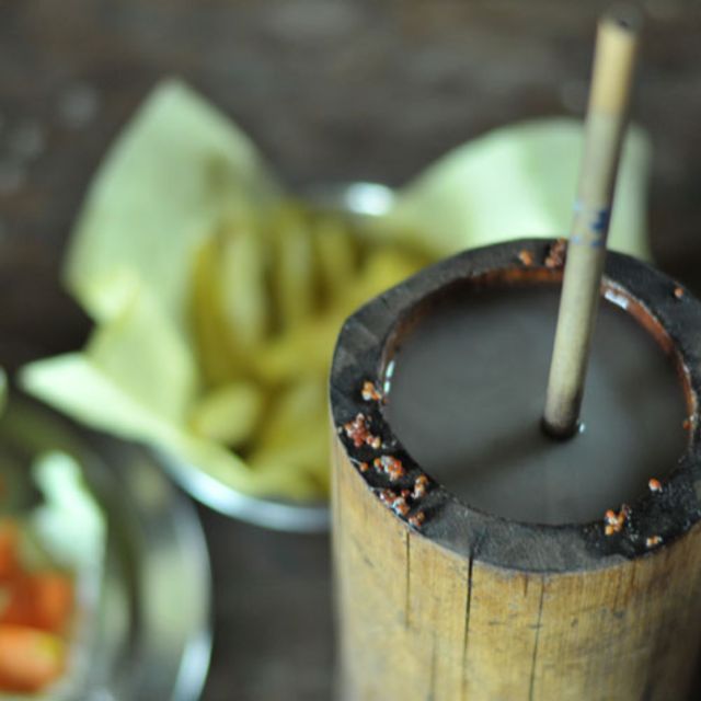 Kathmandu Local Food Hunt Tour - Meeting Your Guide and Settling Into Street-Market Rhythm