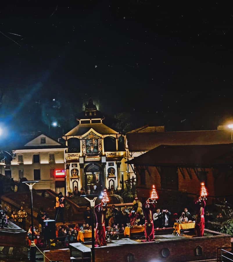 Kathmandu: Pashupatinath Aarati & Cremation Evening Tour - The Pashupatinath Aarti by oil lamps: what to watch for