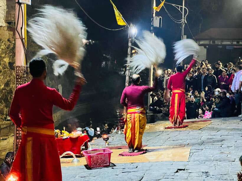 Kathmandu: Pashupatinath Evening Aarati Tour Private/Group - Key things you’ll notice on this Pashupatinath evening aarti tour