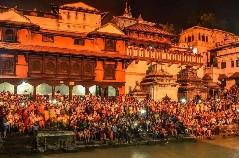 Kathmandu: Pashupatinath Temple Evening Aarati Tour - An Evening at Pashupatinath, Where the Bagmati River Becomes the Stage