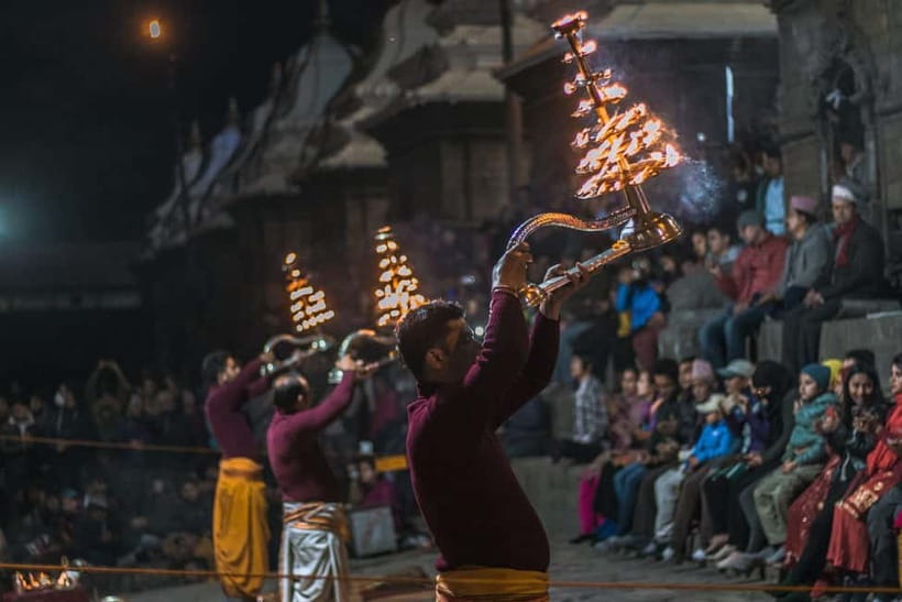 Kathmandu: Pashupatinath Temple Evening Aarati Tour - The Pashupati Bagmati Aarti, Oil Lamps, Chanting, and What It Symbolizes