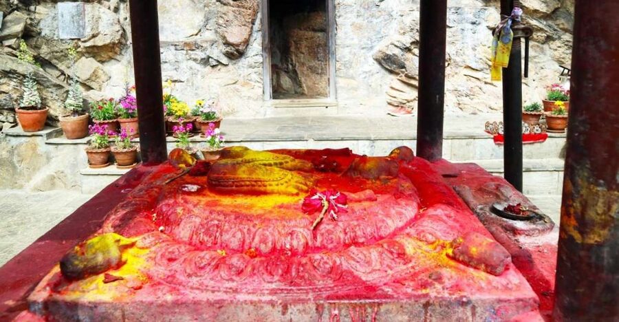 Kathmandu: Pharping, Dakshinkali and Chobhar Tour with Lunch - A fast, meaningful Kathmandu day loop: temples, cave, lake, gorge