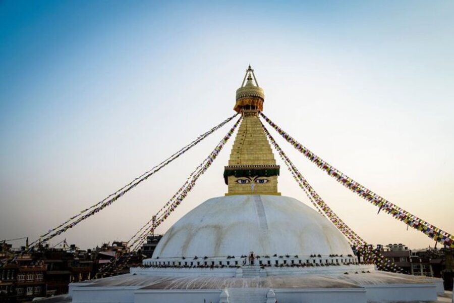 Kathmandu: Private custom tour with a local guide - Temples, monuments, and museums, seen from street level