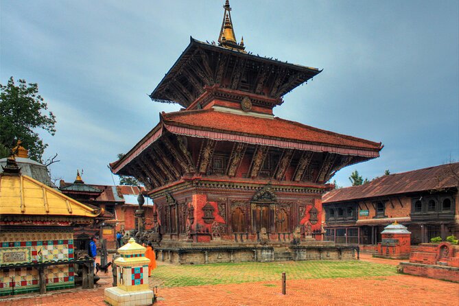 Kathmandu: Private/Group Tour to 7 UNESCO Sites with Lunch - Stop 5: Bhaktapur Durbar Square, medieval architecture with real staying power