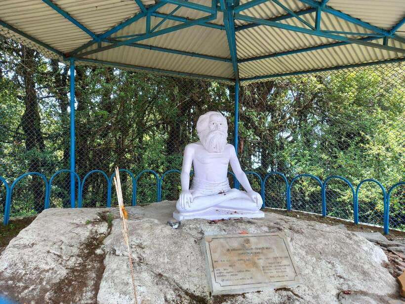 Kathmandu: Shivapuri Day Hike with Lunch - Reaching the ridge: where the Kathmandu Valley view starts to hit