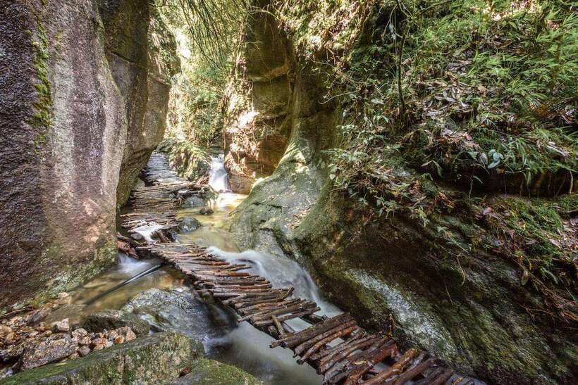 Kathmandu: Shivapuri National Park Day Hike with Lunch box - Hotel pickup and the day’s rhythm in Thamel or Kathmandu