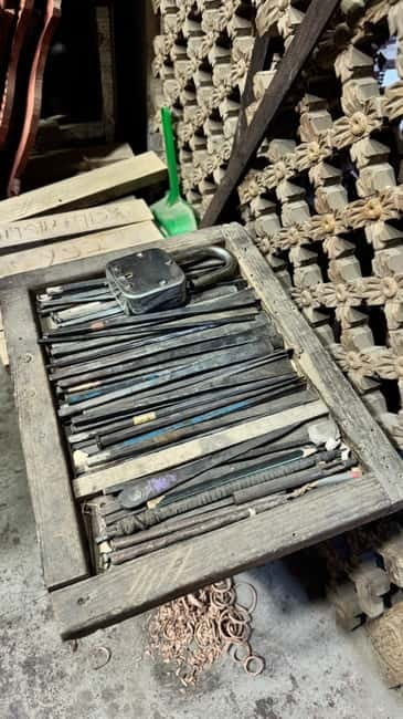 Kathmandu: Wood Carving Workshop with Local Artisan (Thamel) - Who should book this wood carving class in Kathmandu?