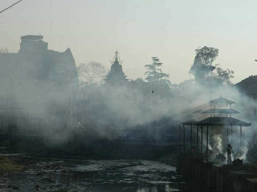 Katmandu: Pashupatinath Open Cremation & Evening Aarati - Arriving at Pashupatinath Temple and getting oriented quickly