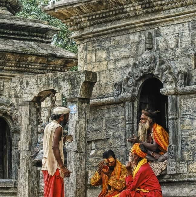 Katmandu: Pashupatinath Open Cremation & Evening Aarati - Watching open cremation rites, and what the tradition believes