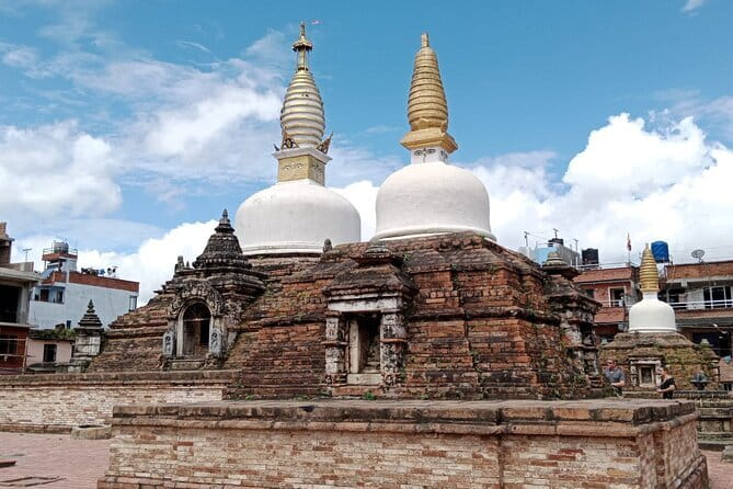 Kirtipur & Swayambhu Trip from Kathmandu: Local Eats and Drinks - The Transfer to Kirtipur: Trading Views for Real Streets