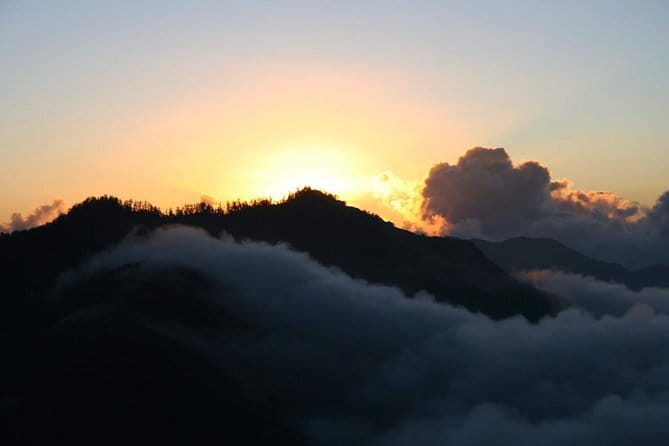 Kirtipur & Swayambhu Trip from Kathmandu: Local Eats and Drinks - Kirtipur Temples and Newari Daily Life: What You Actually See