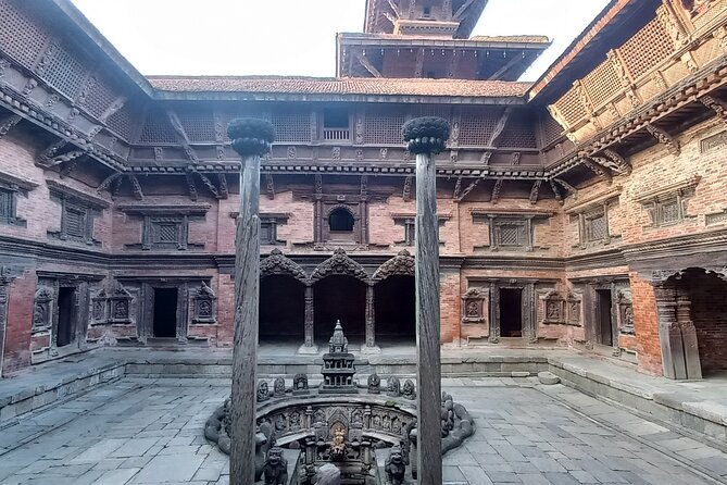 Life and spirituality tour of Kathmandu - Pashupatinath Temple: Hindu Life, Shiva, and Open Cremation