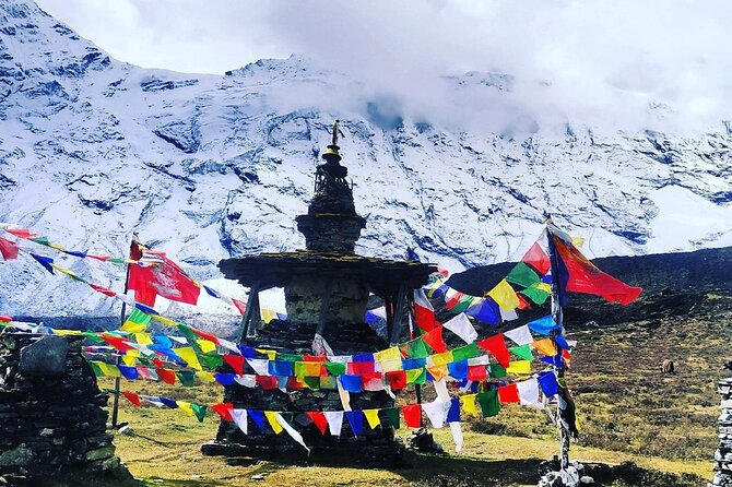 Manaslu Circuit Trek: - Day 2 overland to Machha-Khola: swapping cars for rivers