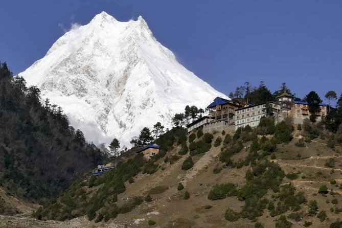 Manaslu Circuit Trekking - 17 Days - Manaslu Circuit Treks at 5,215 m, then down into warmer valleys