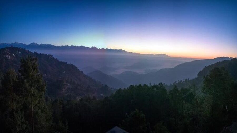 Panoramic Day Hike from Nagarkot to Changunarayan with Lunch - Lunch in the temple area: Nepali flavors, with momos as a highlight