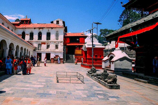 Pashupatinath Temple, Hindu Crematorium and Aarati in-depth Tour - Pashupatinath Temple in Kathmandu, where faith has street-level presence