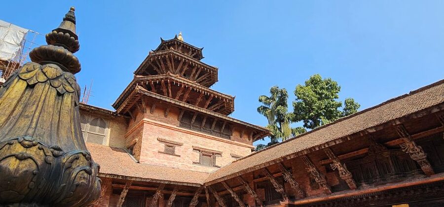 Patan and Bhaktapur City Full Day Tour - Taumadhi Square and Nyatpole Temple: the tallest stop in town