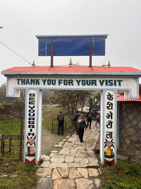Pokhara: 4-Day Beautiful Ghorepani Poon Hill & Ghandruk Trek - What to pack for a trek that includes sunrise, steps, and village days
