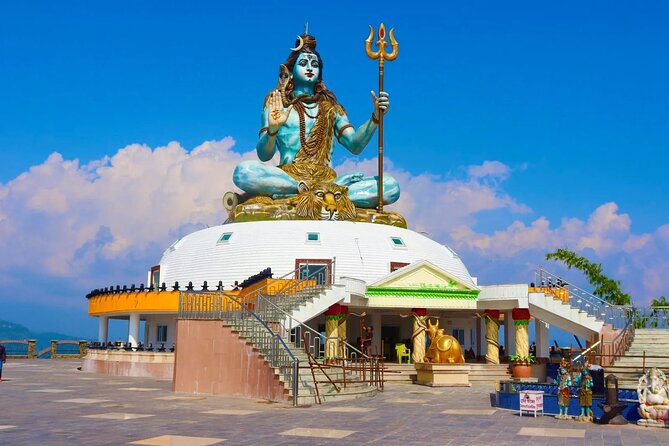 Pokhara: Budget Unguided Tour By Sharing Bus - The Shared Bus Setup and Why It Matters