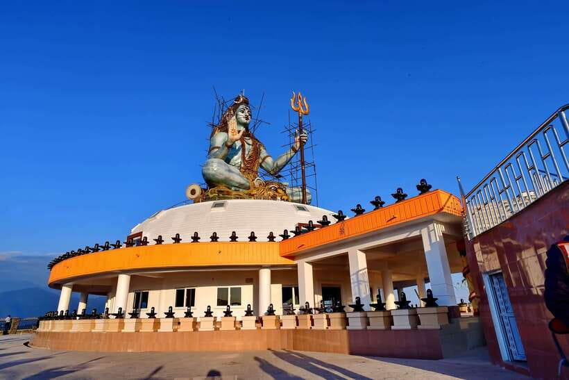 Pokhara: City Sightseeing Group Bus Tour - Why a shared bus loop is a smart first-day move in Pokhara
