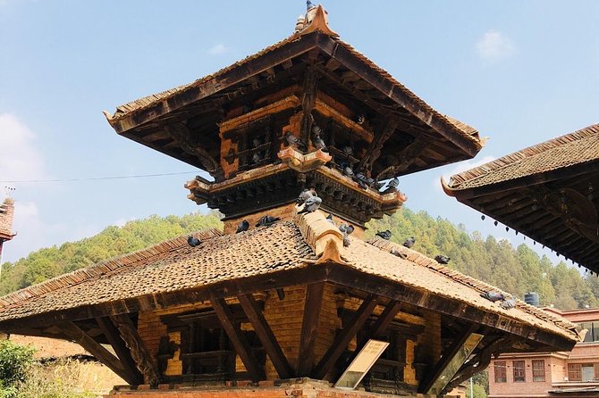 Private Day Tour in Kathmandu Valley Rim with Bhaktapur Sightseeing - Taumadhi Square, Pottery Square, and what makes Bhaktapur feel lived-in