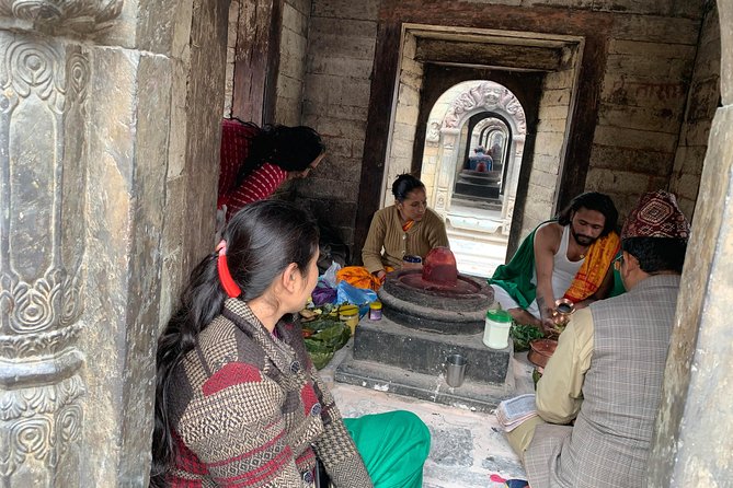 Private tour of Major highlights of Kathmandu top rated places - Swayambhunath Monkey Temple: stupa views plus street-level character