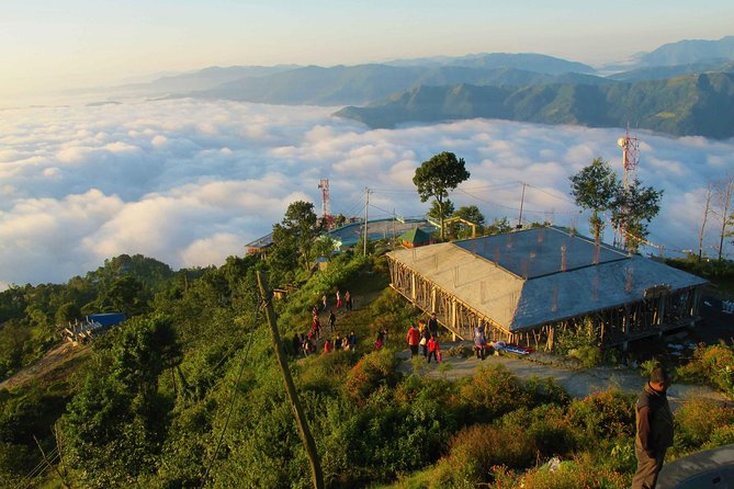 Sunrise View from Sarangkot - What you can expect at the viewpoint, warm drinks and the waiting game