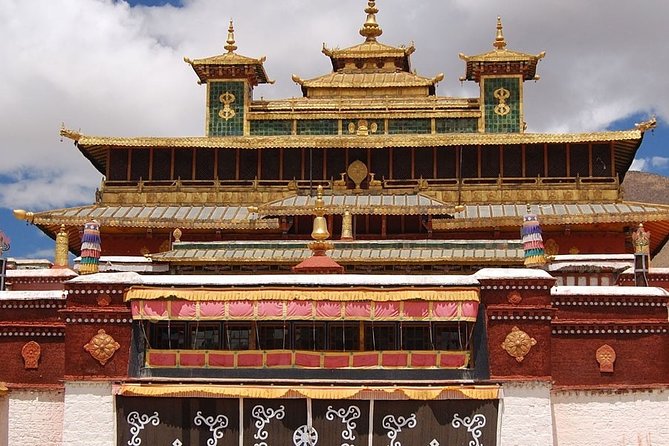 Tibet Tour With Everest Base Camp – FLY IN DRIVE OUT- 8 DAYS - Day 4 to Gyantse: Yamdrok Lake and the passes at Kora La and Kamba La